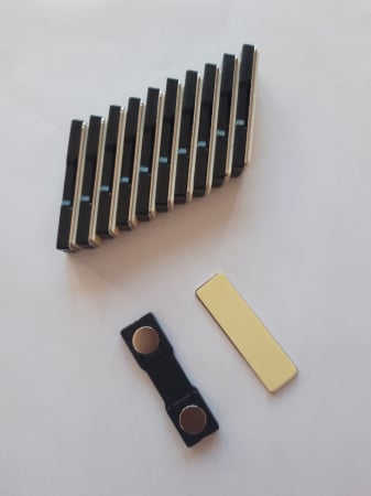 Suport magnetic pentru ecuson cu plastic [1]
