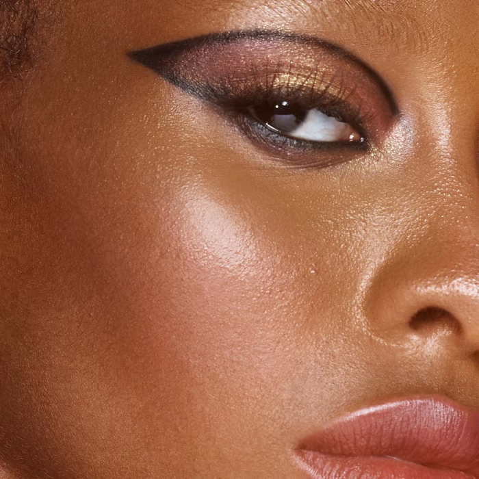 Iluminator pentru Ten Gloss HUDA BEAUTY Empowered [4]