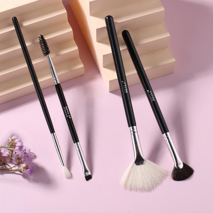 Set 15 pensule make-up Beili Black - model NOU [5]