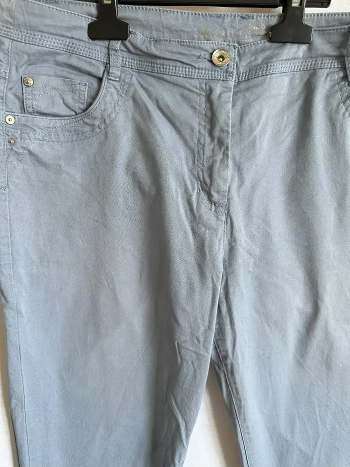 Pantaloni 44 [2]