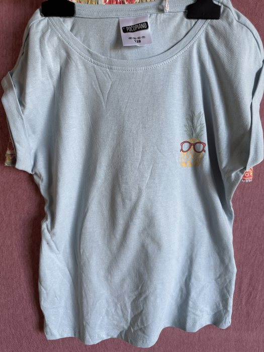 Set tricou cu pantaloni scurti fete marime 128 [1]