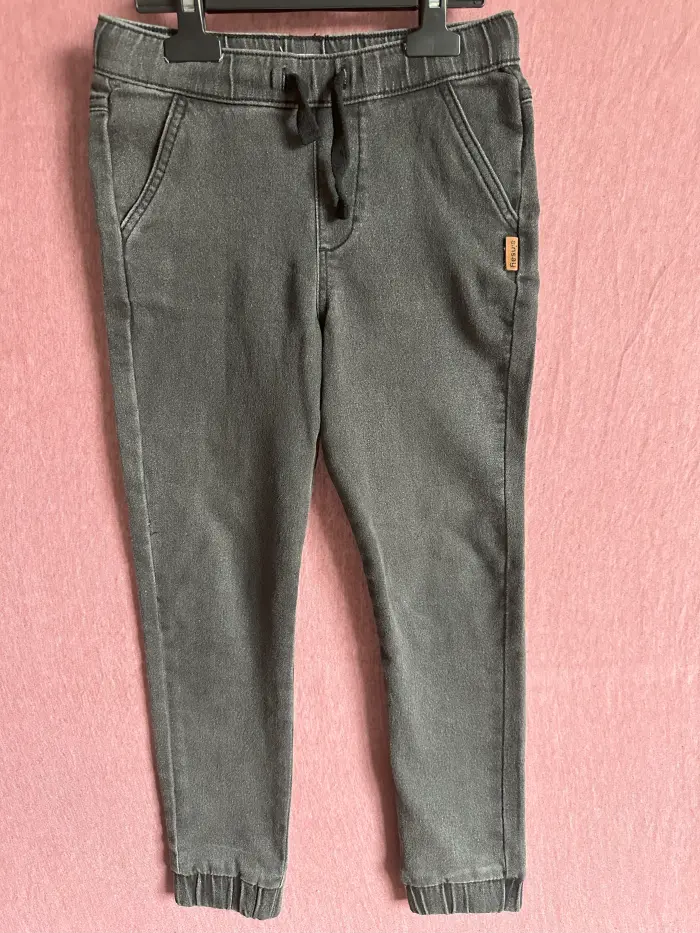 Pantaloni baieti 128 [1]