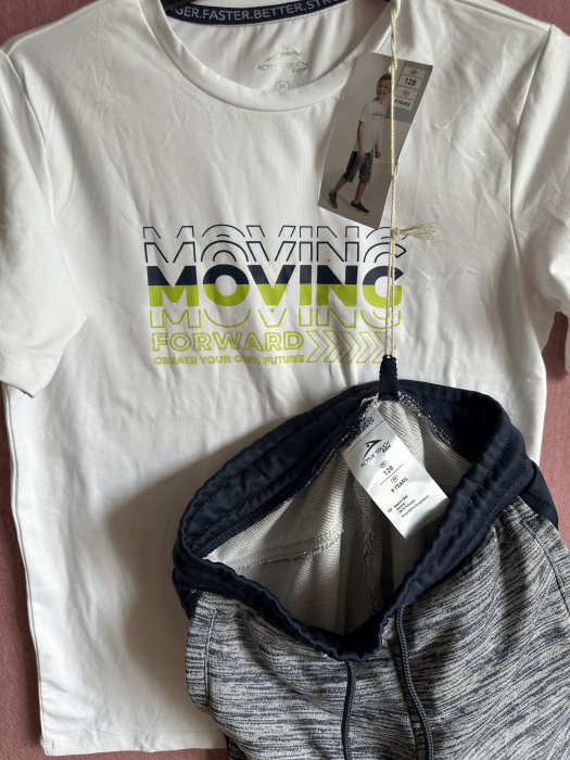 Set tricou cu pantaloni scurti 128 [2]
