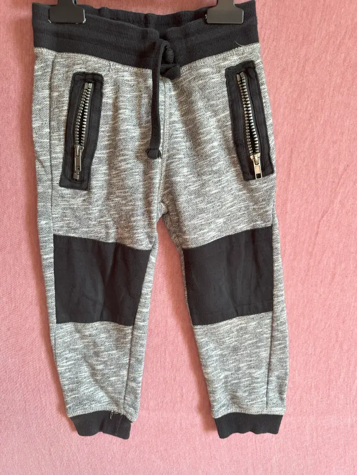Pantaloni baieti 98 [1]