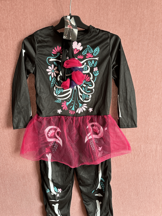 Costum Halloween marime 110/122 [1]