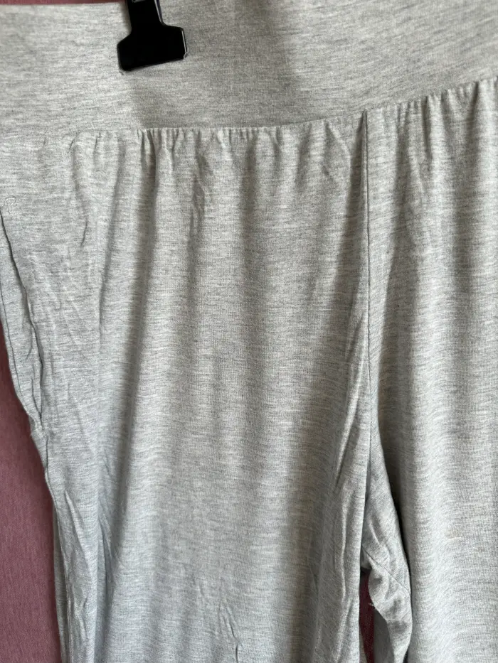 Pantaloni sport M [2]