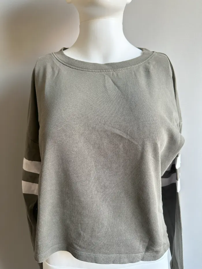 Bluza scurta 170 [1]