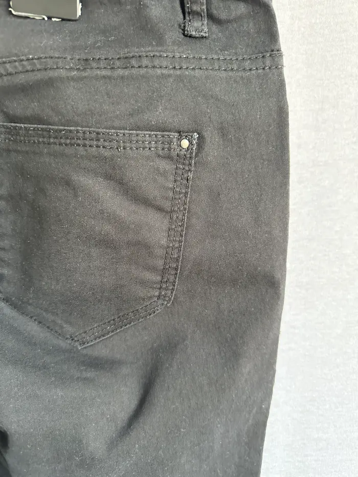 Pantaloni 44 [3]