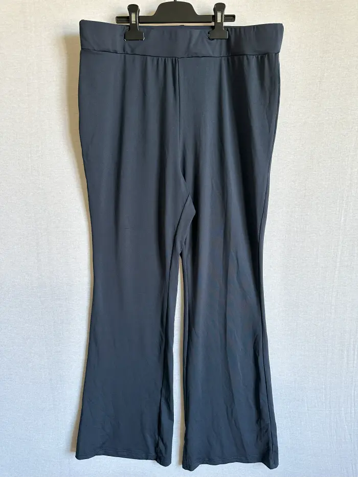 Femei - Pantaloni tip colanti XL/XXL