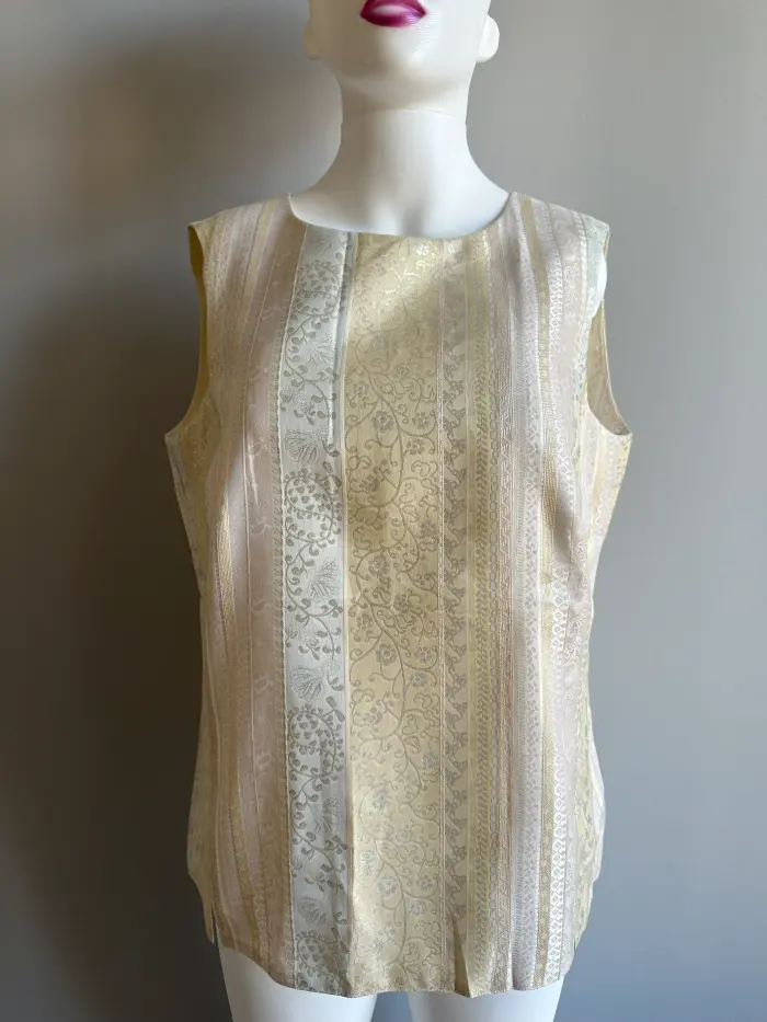Tricouri/Topuri/Maiouri - Bluza fara maneci eleganta 40