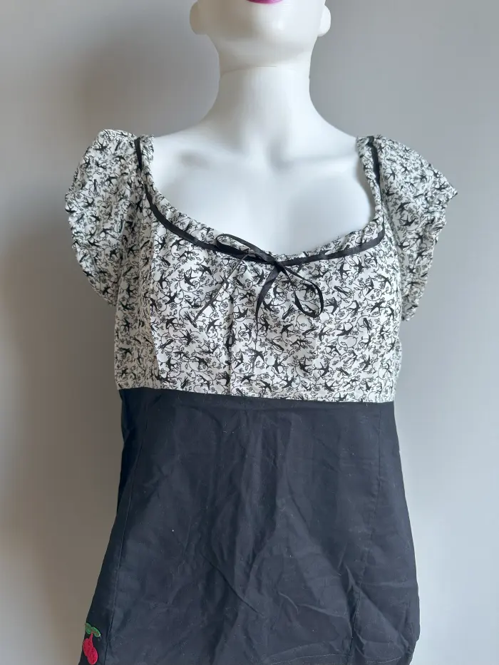 Tricouri/Topuri/Maiouri - Tricou L