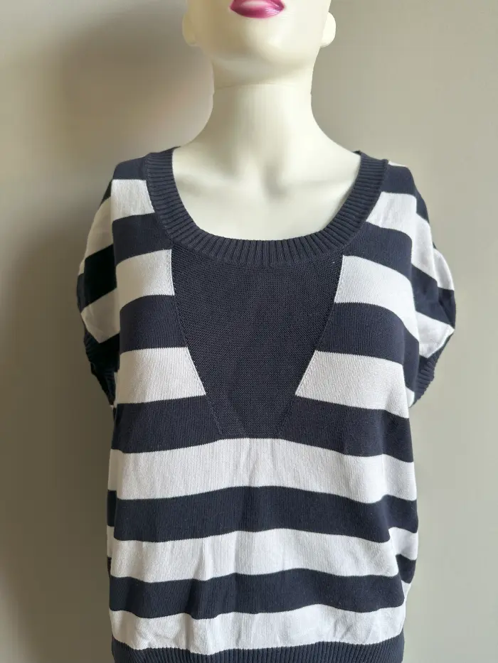 Tricouri/Topuri/Maiouri - Bluza cu maneca scurta 38