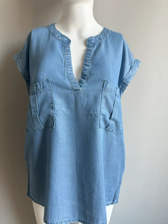 Tricouri/Topuri/Maiouri - Tricou 44