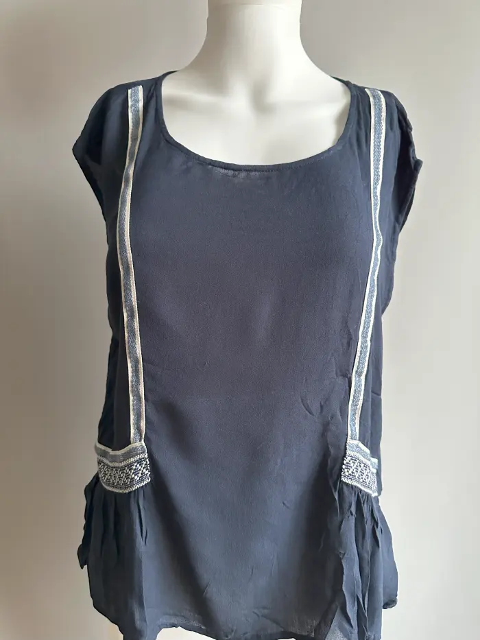 Tricouri/Topuri/Maiouri - Tricou L