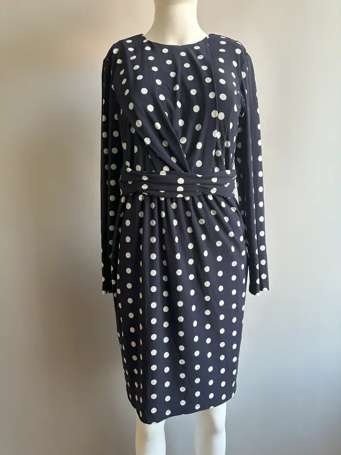 Femei - Rochie cu buline 38/40