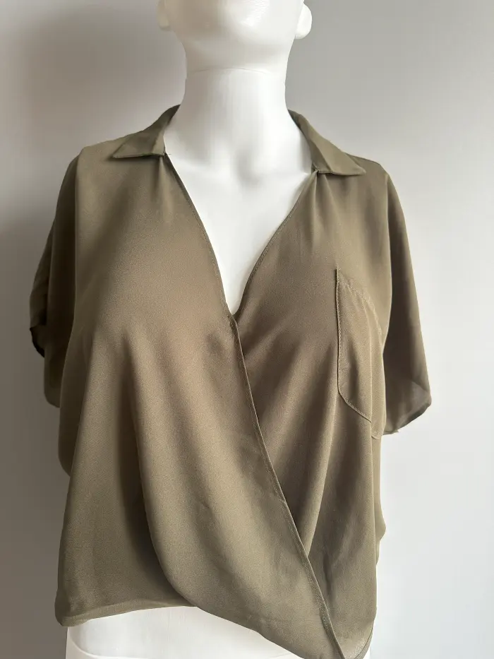 Tricouri/Topuri/Maiouri - Bluza cu maneca scurta 38