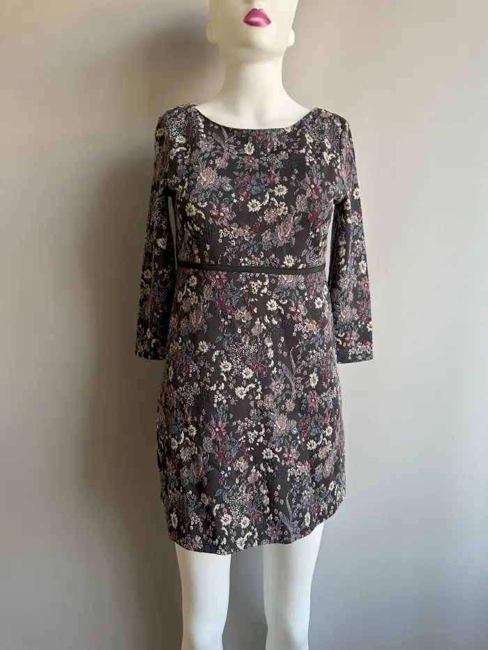 Femei - Rochie cu imprimeu floral 36/38