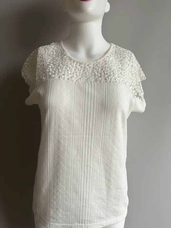 Tricouri/Topuri/Maiouri - Tricou elegant S