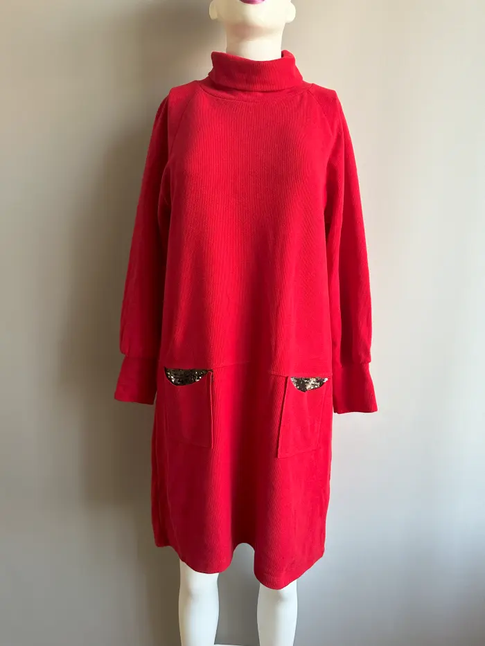 Femei - Rochie tip pulover cu buzunare M