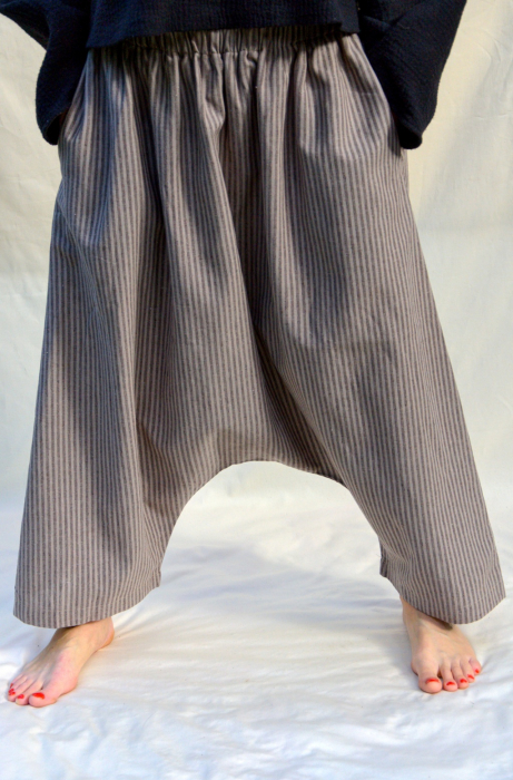 Pantaloni in [4]