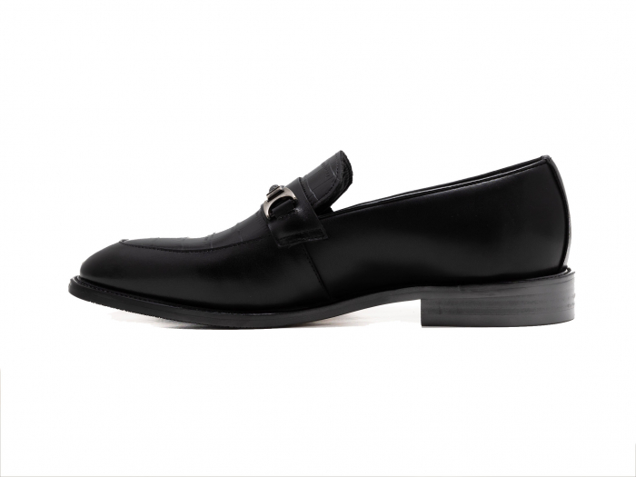 Loafers din piele neagră cu cataramă [3]