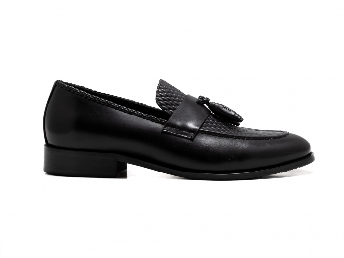 Loafers din piele neagră cu ciucuri [2]