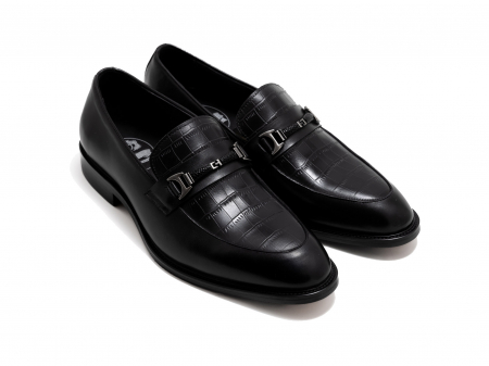 Pantofi - Loafers din piele neagră cu cataramă
