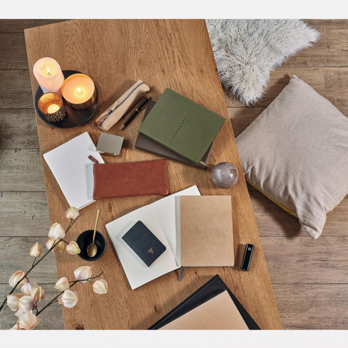 Agenda premium din piele naturală de miel, 90 g/mp, 90 file dictando, A5, Flying Spirit - Clairefontaine [9]