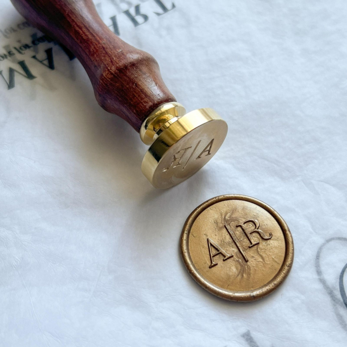 Stampilă personalizată din alama initiale miri [4]