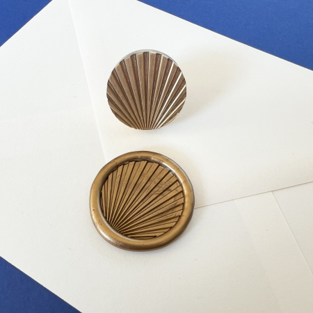 Colectie 2026 - Stampila pentru sigilii de ceara – SCOICA, model 3D, dimensiune 2.5 cm, colectie 2026 Mariart