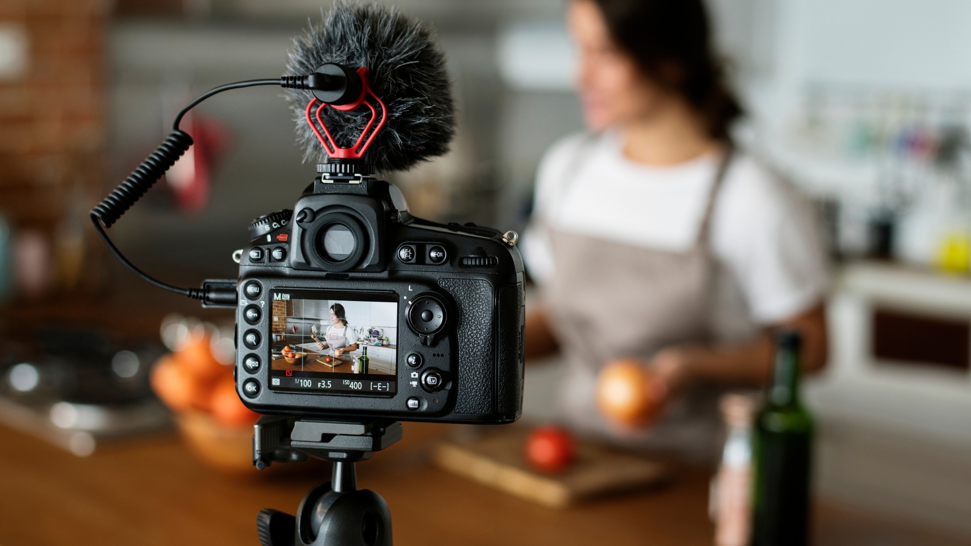 Cea mai bună cameră foto digitală pentru studiouri: opțiuni compacte și fiabile