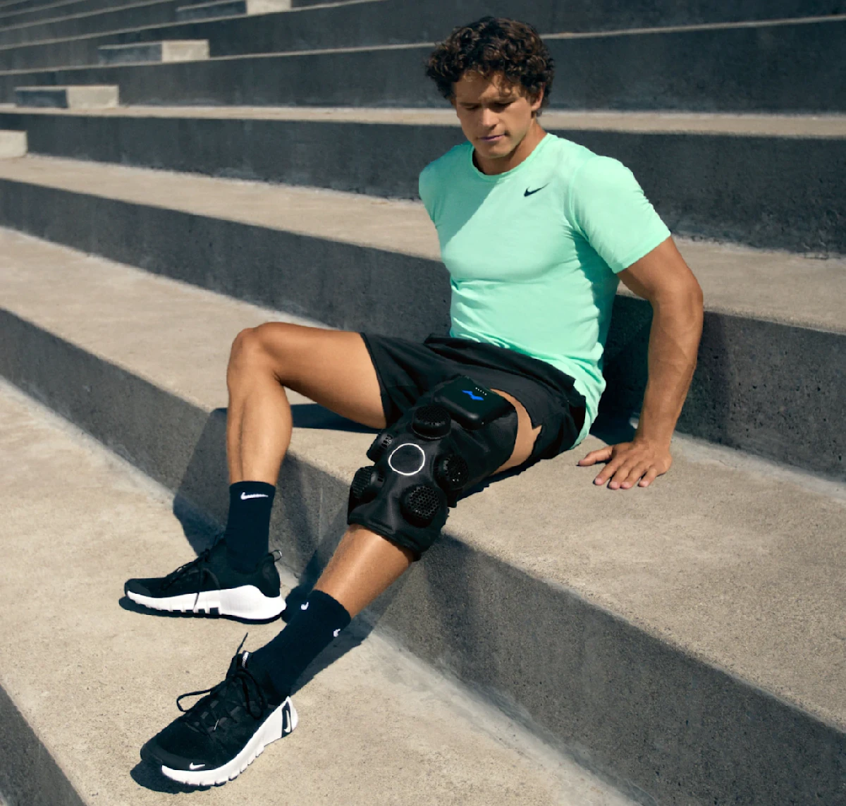 Dispozitiv de terapie Hyperice Contrast 2 Knee pt genunchi