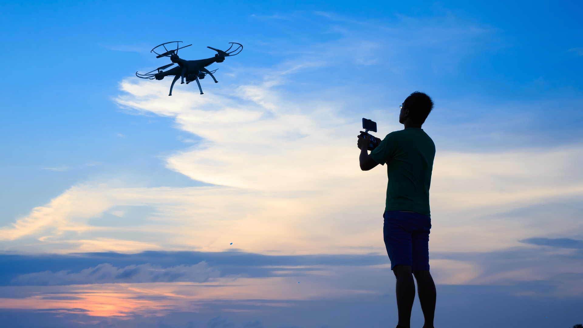Dronele cu cameră: Ce modele alegi pentru imagini clare și detaliate?