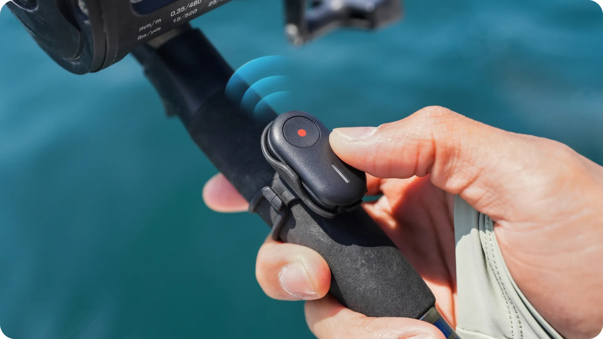 Maner cu acumulator Insta360 FOMO