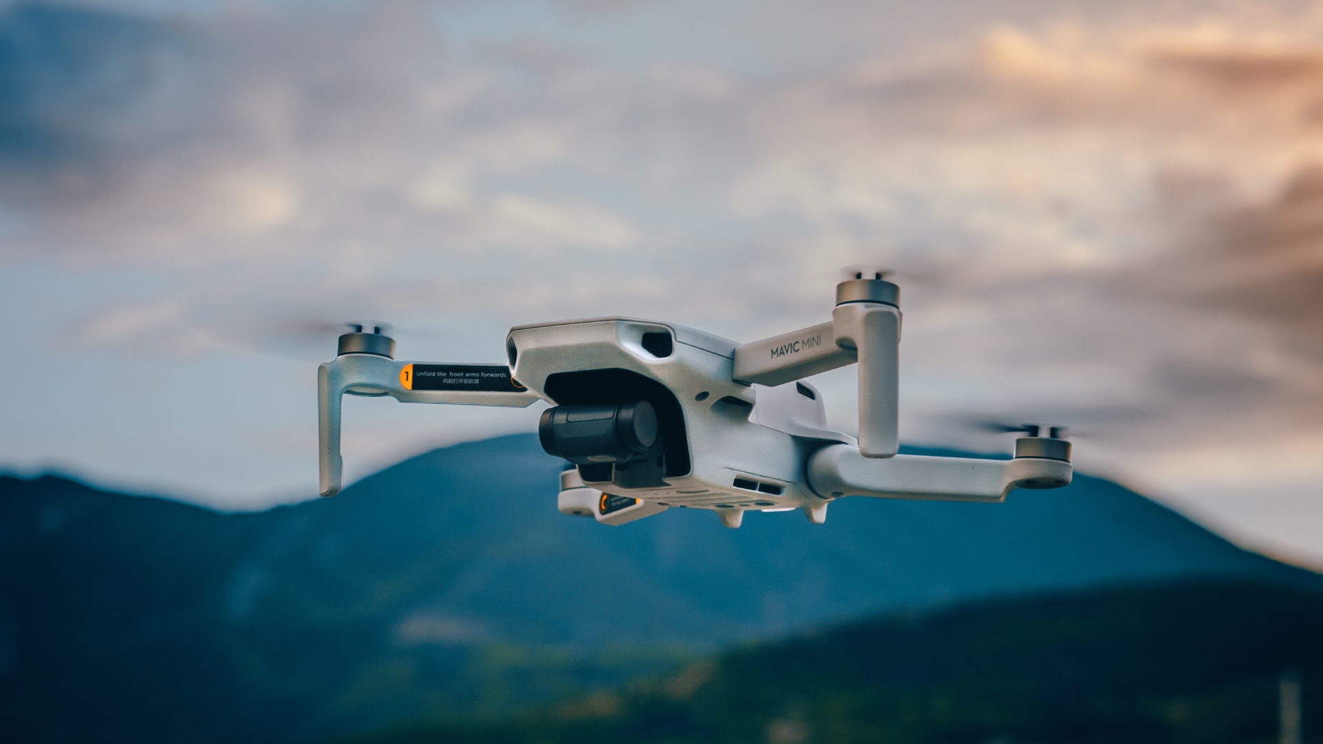 Mini dronele – 3 recomandări compacte, ușor de utilizat și accesibile