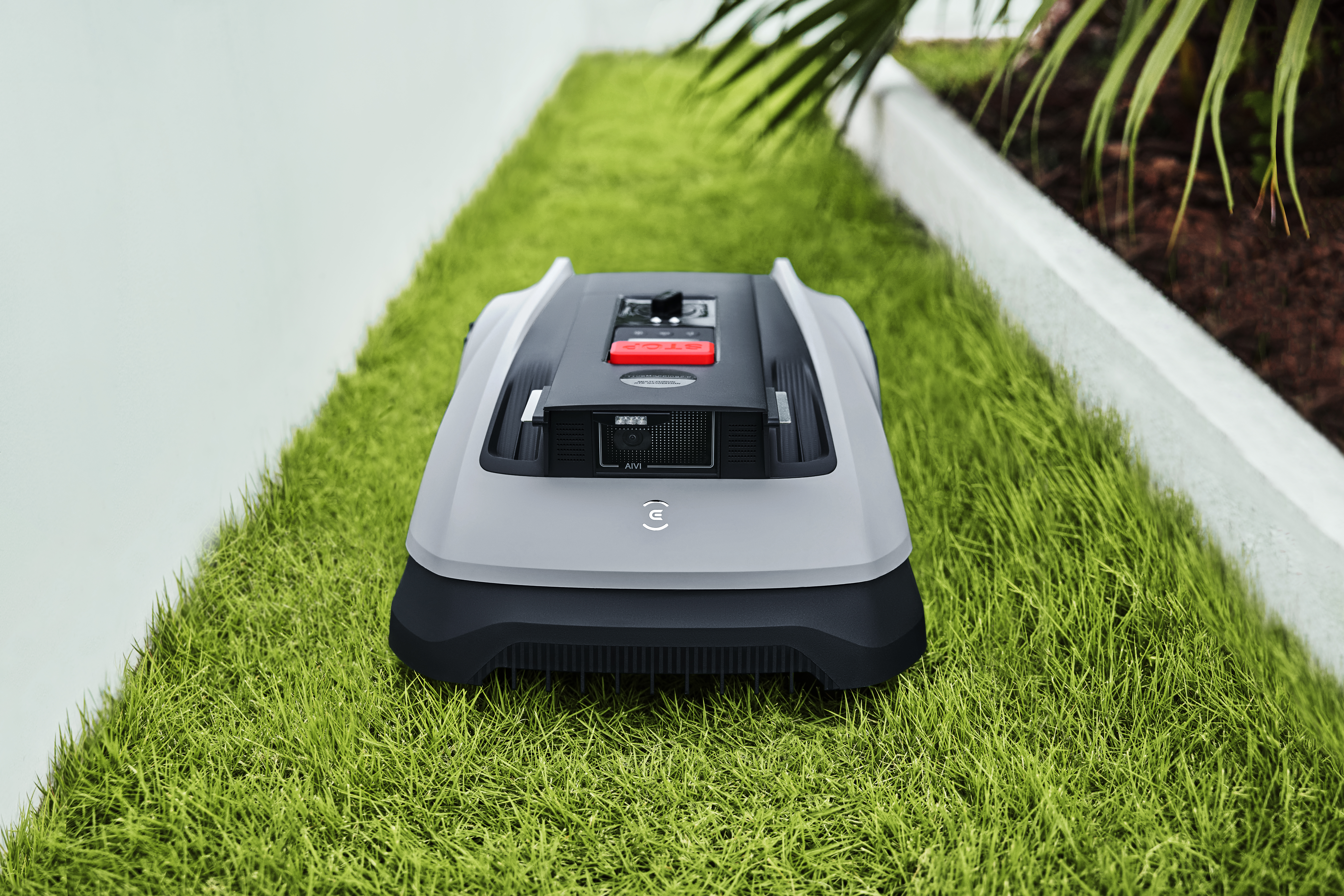 Robot de tuns iarba ECOVACS GOAT O600 RTK
