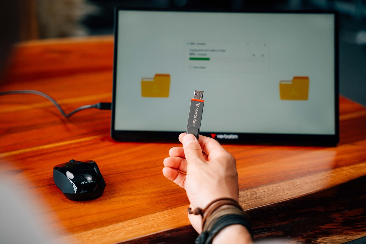 Stick Memorie USB Verbatim Dual QuickStick