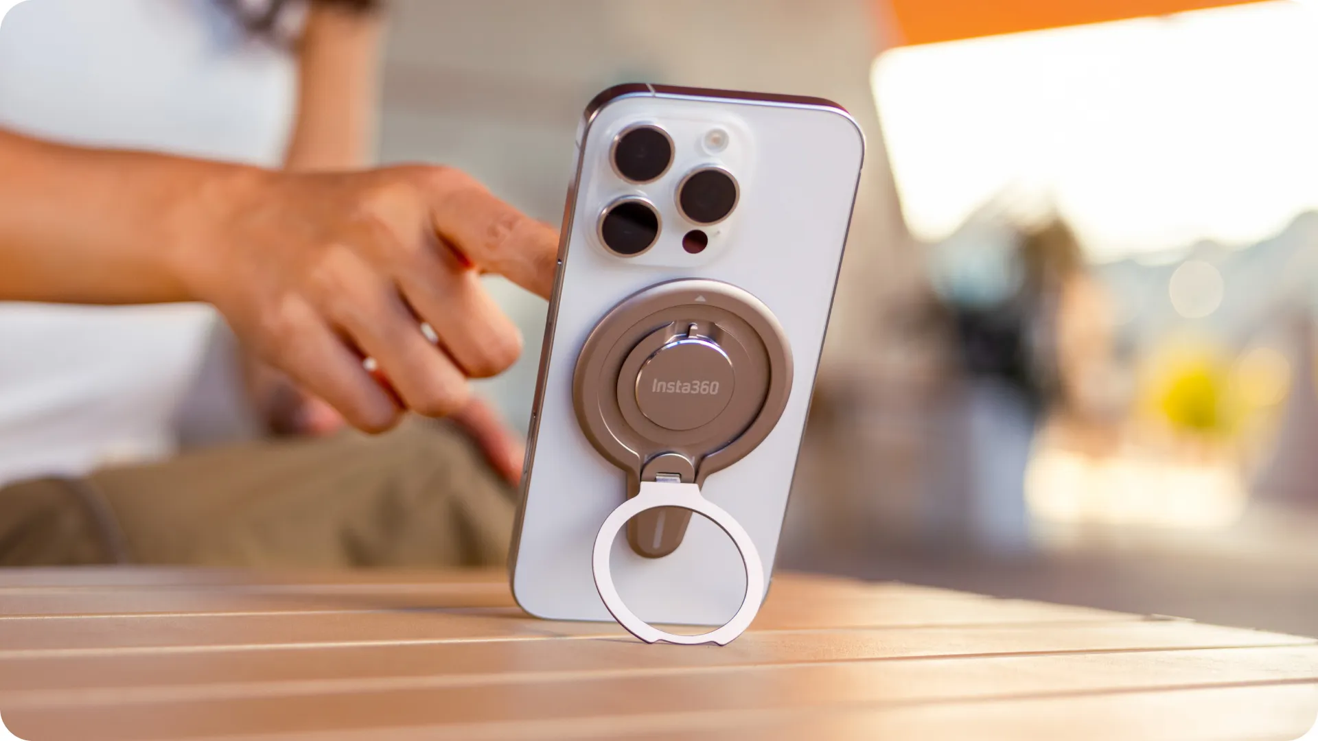 Suport magnetic cu stand pentru telefon Insta360