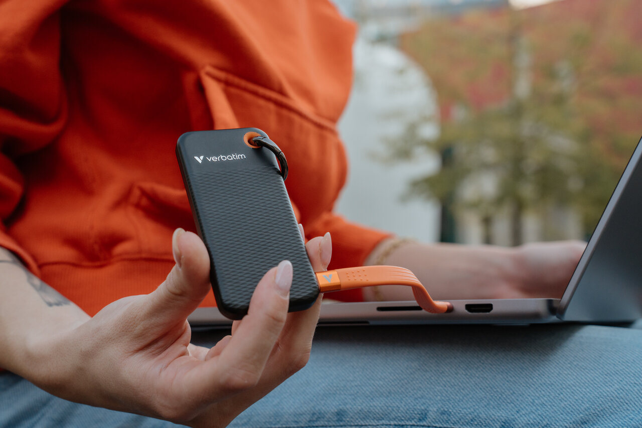 Verbatim Pocket SSD extern, 128 GB, USB 3.2 Gen 2, Negru Portocaliu