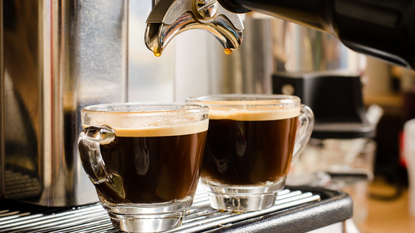 Espressoarele manuale care oferă experiența de barista, la tine acasă
