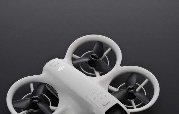 Drona DJI Neo [13]