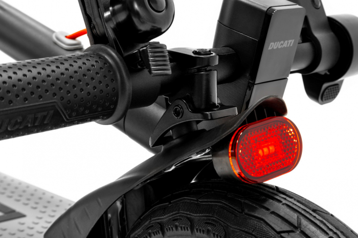 Trotineta electrica Ducati Pro-I EVO MAX AS 10, Motor 350W, Autonomie 40km, Viteza maxima 25km/h [25]