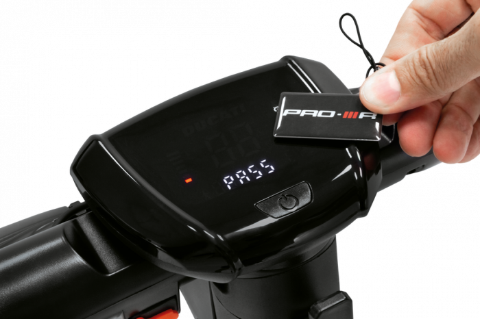 Trotineta electrica Ducati Pro-III R AS, Motor 500W, Autonomie 40km, Viteza maxina 25km/h [13]