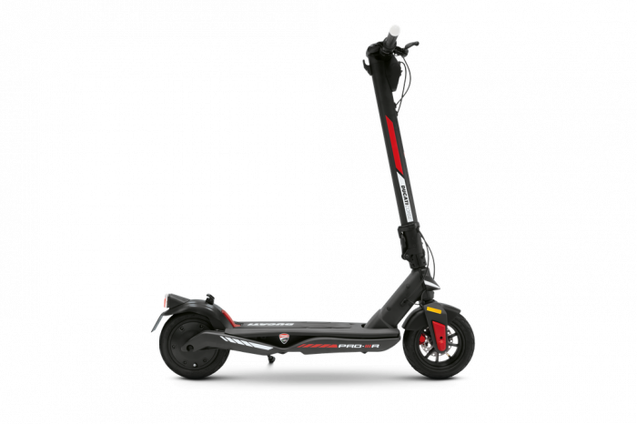 Trotineta electrica Ducati Pro-III R AS, Motor 500W, Autonomie 40km, Viteza maxina 25km/h [14]