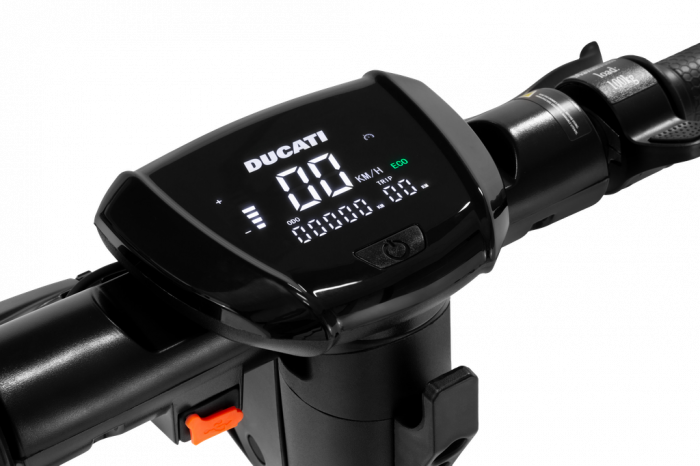 Trotineta electrica Ducati Pro-III R AS, Motor 500W, Autonomie 40km, Viteza maxina 25km/h [12]
