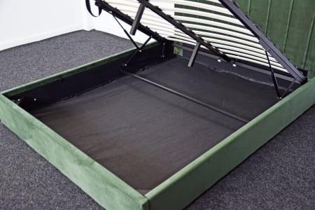 Pat Celine 180x200 cm Lada Depozitare Tapitat Catifea Nuanta Verde Somiera Inclusa MB32 [3]