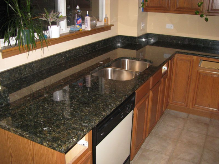 GRANIT UBATUBA GREEN [2]