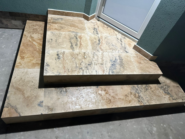 TRAVERTIN SCABAS 61X40,6X1,2 CM [7]
