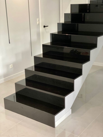TREPTE - GRANIT BLACK ABSOLUTE