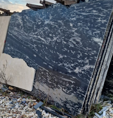 LASTRE - DEBITĂRI IN DIMENSIUNI - GRANIT BLACK MARQUINO